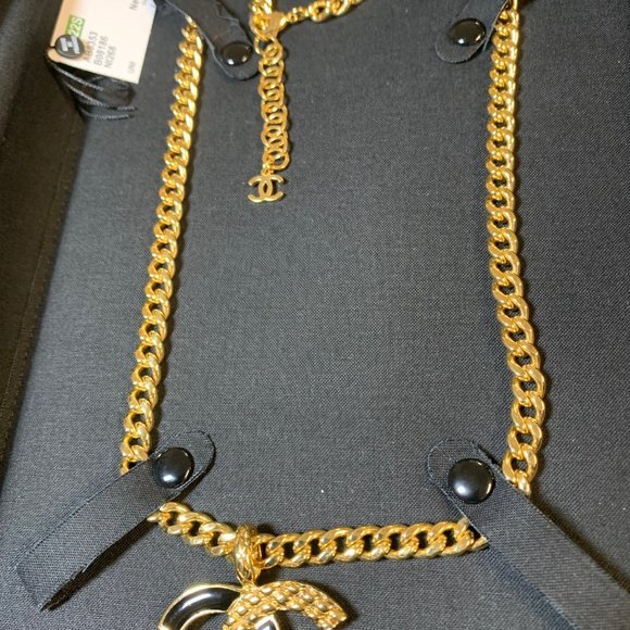 SOLD Chanel CC Pendant Chain Necklace - Picture 12 of 14